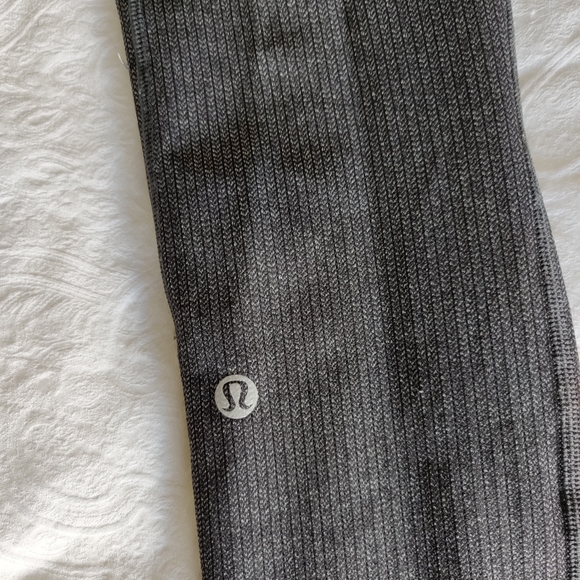 Lululemon Speed Up Tight *Full-On Luxtreme 28" - Picture 5 of 5